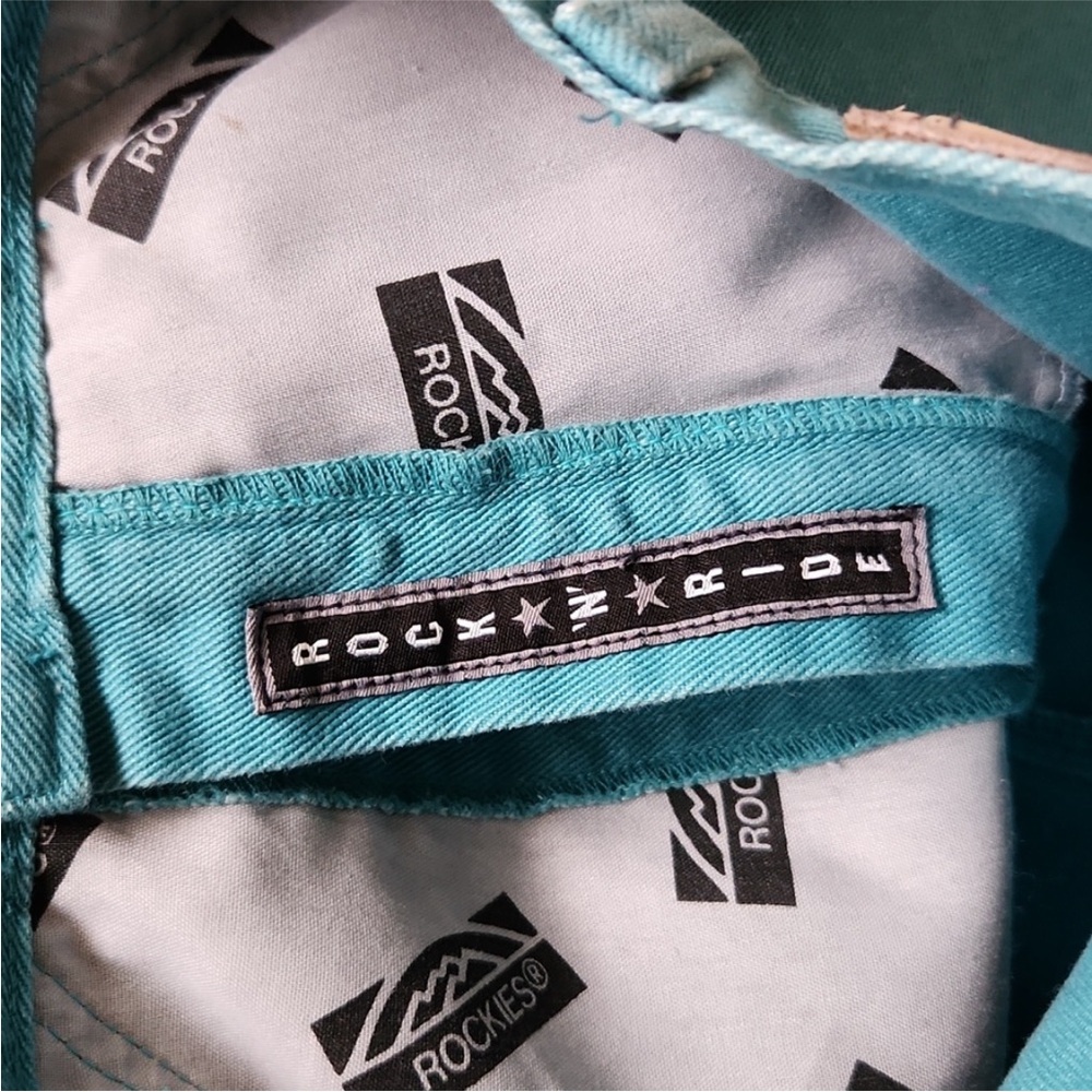 Vintage Rockies | Turquoise Blue Western Jeans
Size 30 11 - Picture 7 of 9